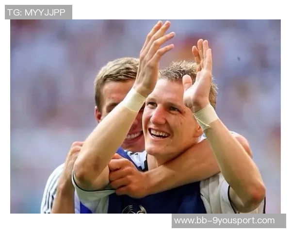 德国男足球衣的魅力与历史探秘,展现足球文化的独特风采 德国男足球衣的魅力与历史探秘,展现足球文化的独特风采